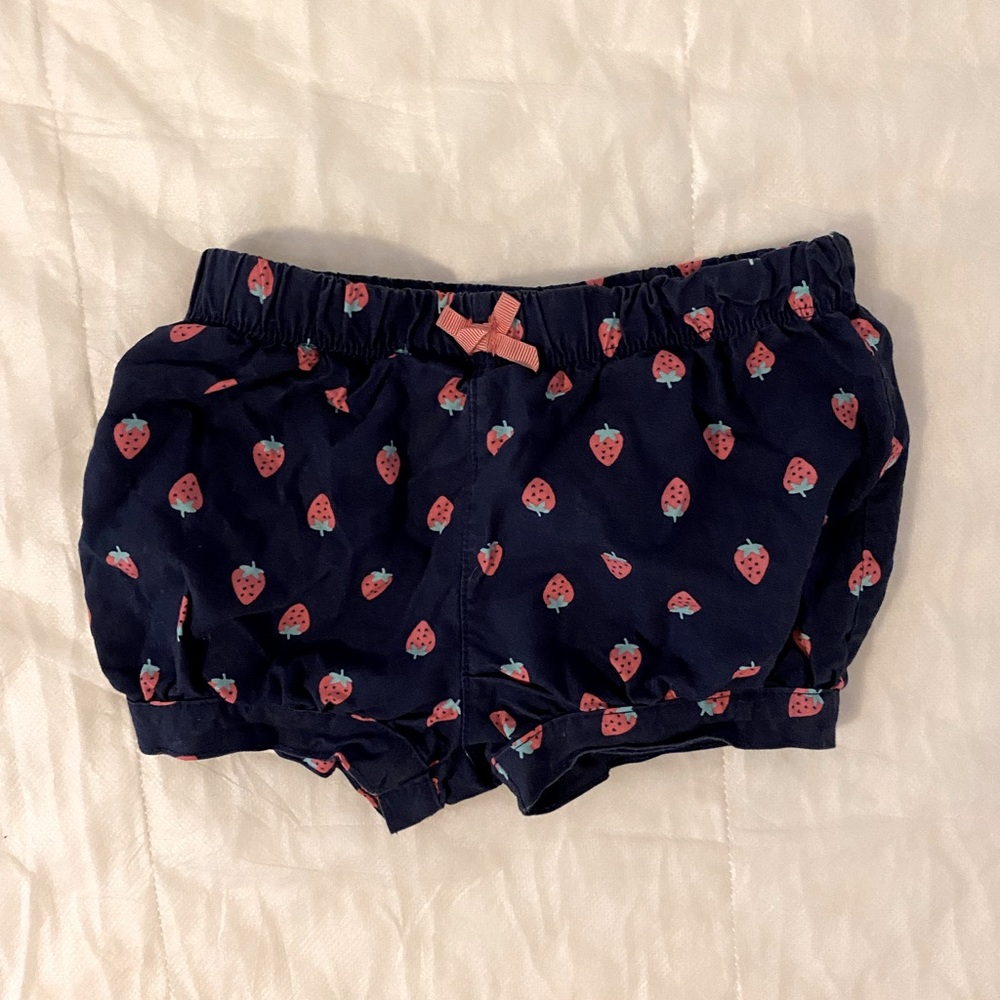 Blue shorts, 18m